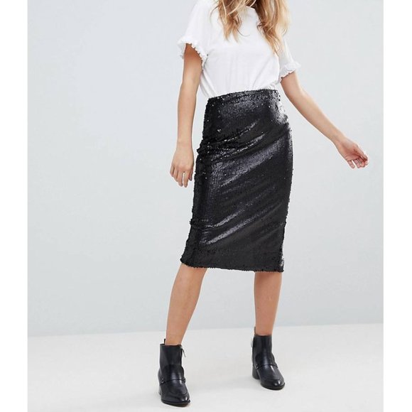 MINKPINK Bordeaux Black Sequin Paillette Rear Vent Midi Pencil Skirt Size XS NWT - Picture 2 of 6